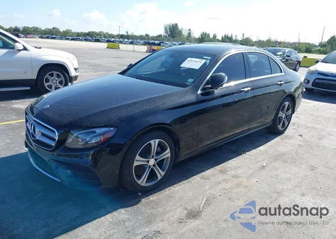 2019 Mercedes-Benz E 300 4Matic из США, поврежденный, VIN WDDZF4KB3KA587518